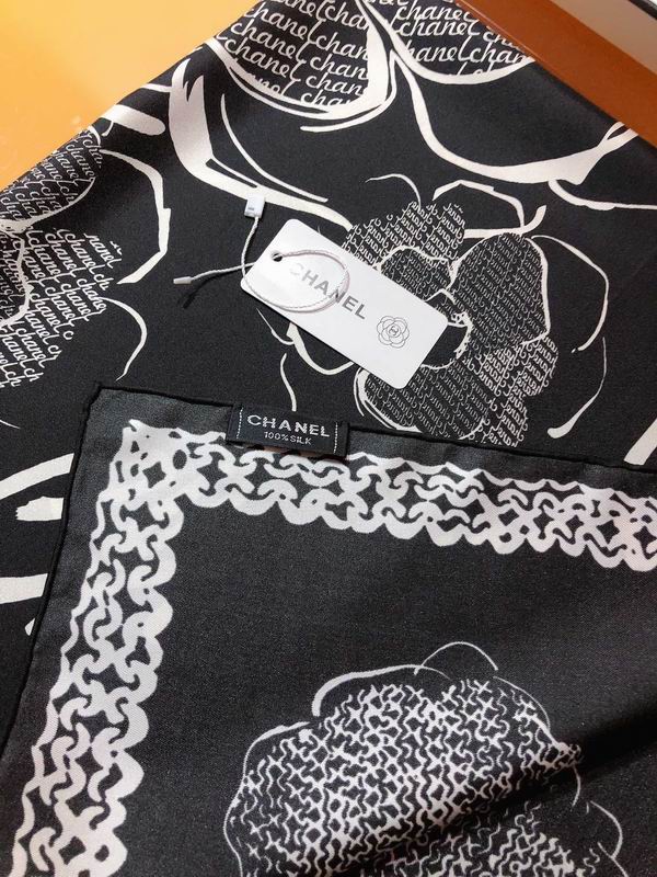 Chanel silk scarf 90X90cm E03 (8)
